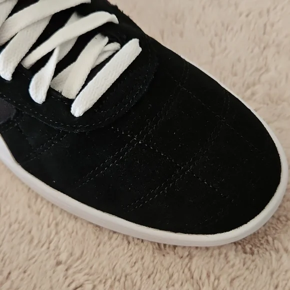 BN Puma Men's Black and White Suede and Synthetic Sneakers. Size 11 - Picture 5 of 6